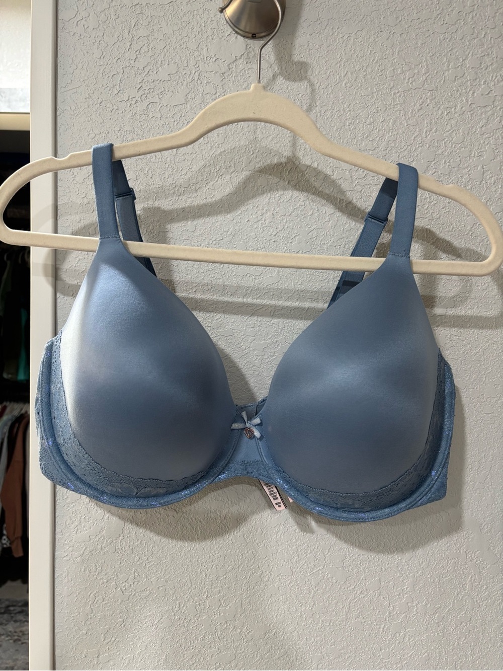 Victoria’s Secret Body By Victoria Lined Perfect Coverage Bra
